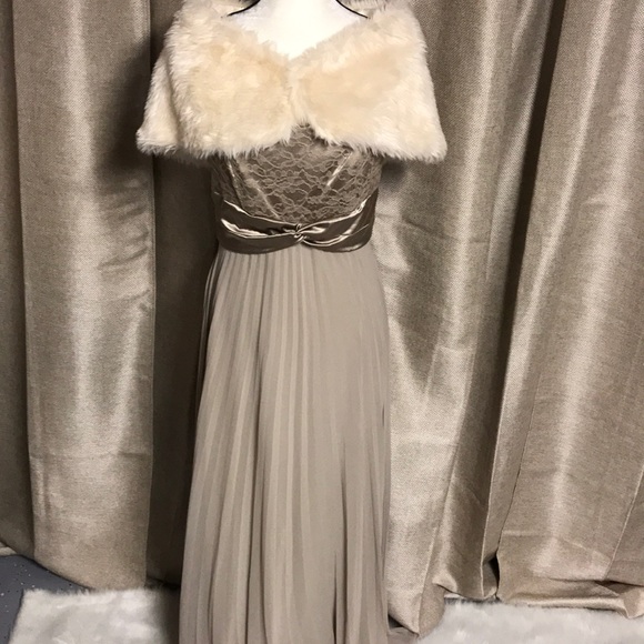 Long Prom or Special ocassion evening dress - Picture 6 of 7